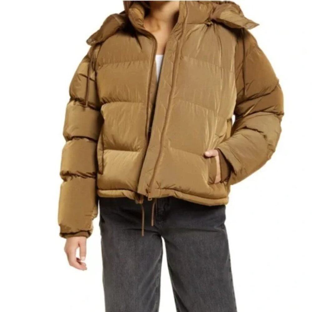 GOOD AMERICAN Iridescent Puffer Jacket